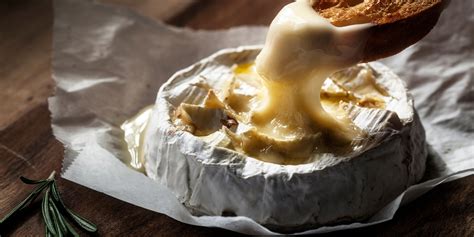 Comment préparer un fromage au four Marie Claire