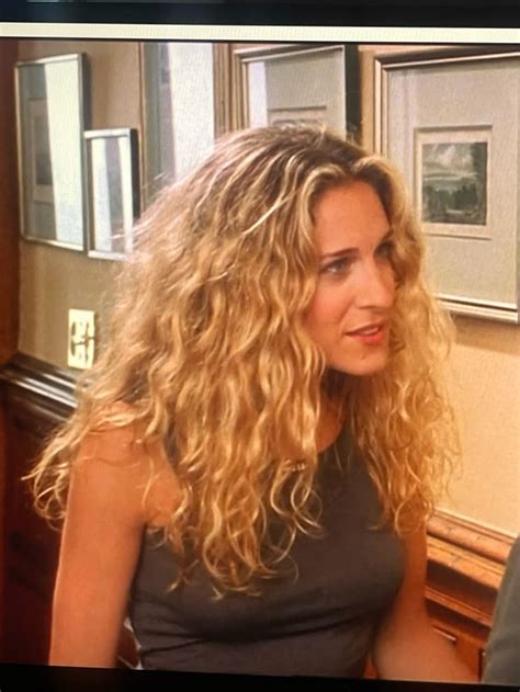 S SATC Carries Hair In Carrie Bradshaw Hair Blonde Hair Inspiration Blonde Curly Hair