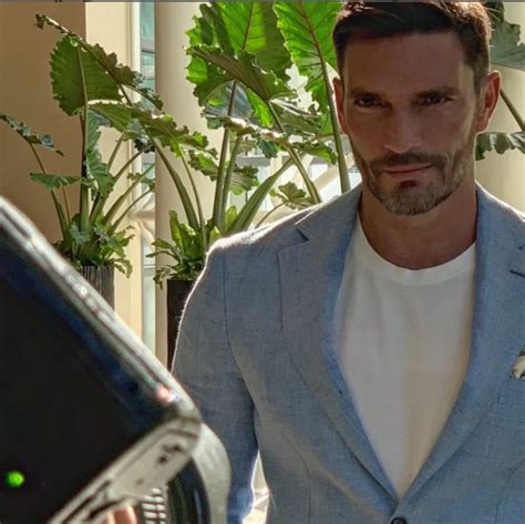 Julián Gil A Poursuivi Une Entreprise Pour 5 Millions De Dollars