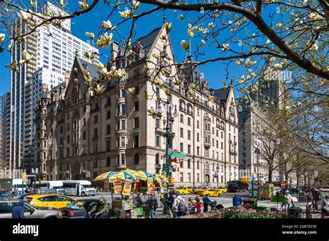 The Dakota Building New York City Stock Photo - Alamy