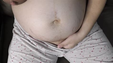 versaute BBW MILF Stiefmutter zeigt dir ihre riesigen stillenden Brüste und ihre haarige