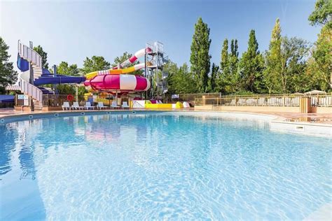 Camping Le Val De Durance Marvilla Parks In Cadenet Frankrijk