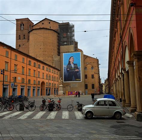 Bologna Piazza Galvani Irene E Mauro Flickr