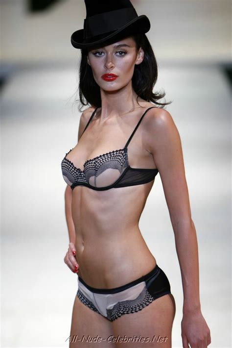 Naked Nicole Trunfio Added By