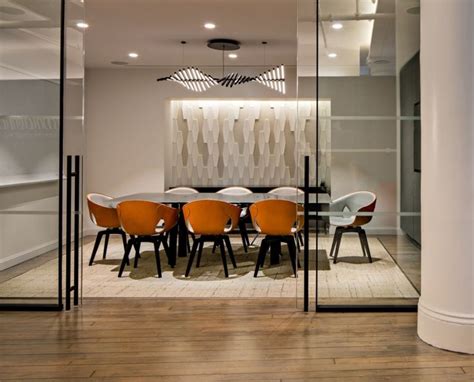 A Look Inside The Corcoran Groups Nyc Office Modern Office Design