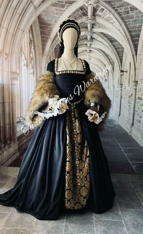 Tudor Anne Boleyn Style Gown Made To Order Etsy