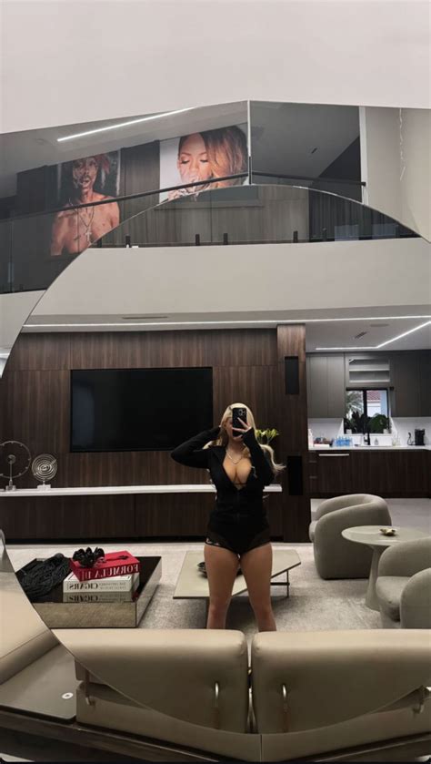 TikTok Celeb Alabama Barker Nude Photo 34