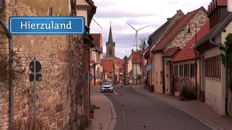 Hauptstraße von Biedesheim Landesschau Rheinland Pfalz SWR