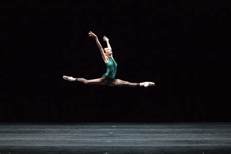 Forsythe Fierce: Amy Aldridge on Owning the Raw Athleticism of "In the middle, somewhat elevated"