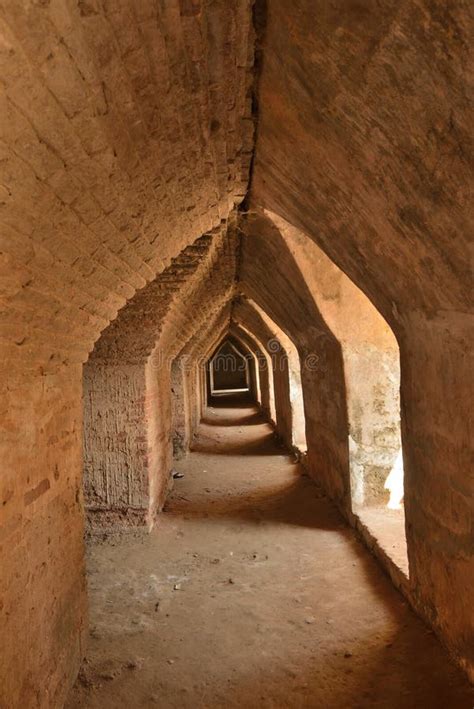 Myanmar Mandalay Yadana Hsemee Pagoda Cave Stock Photo Image Of Brick