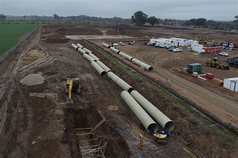 Acueducto interprovincial continúa la instalación de cañería