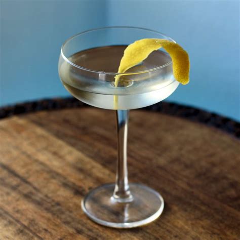 Vesper Martini - Original Recipe & History - Vintage American Cocktails