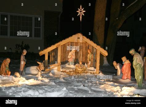 Outdoor Nativity scene Stock Photo - Alamy