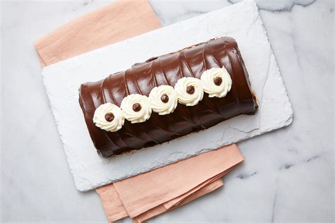 Chocolate Iced Roll - Goldilocks USA