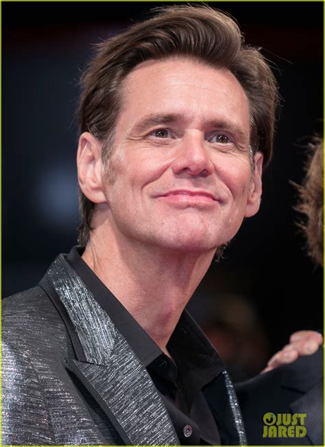 Jim Carrey's New Documentary Takes Us Inside 'Man on the Moon' Filming ...