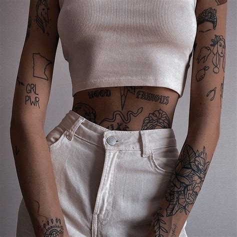 Pin de 𝐁𝐑𝐈𝐆𝐃𝐄 em Tatto Tatuagens aleatórias Melhores frases para