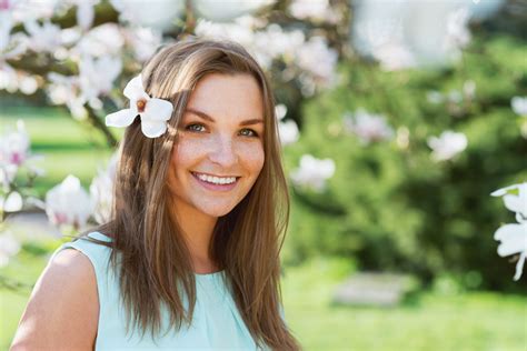 His Coworker s Upset That Her Fiancé Flirted With His Hot Girlfriend At A Wedding They Attended