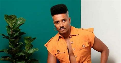 Ator de Vai na Fé revela torcida por casal gay na novela Torcendo para que Anthony e Vitinho