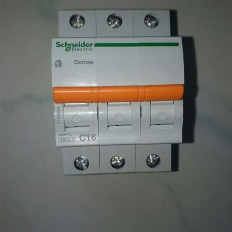 Jual Schneider Mcb Domae P Phase Ampere A A Dom Sni