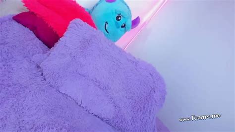 Hot Guy Loves Eating Stiff Babecock On Cam