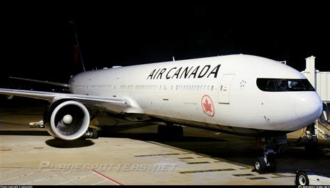 C FITU Air Canada Boeing 777 333ER Photo By Soloonlwh ID 1552313