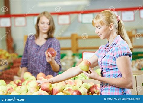 Woman Shopping Fruits Stock Image Image Of Female Organic 102357175