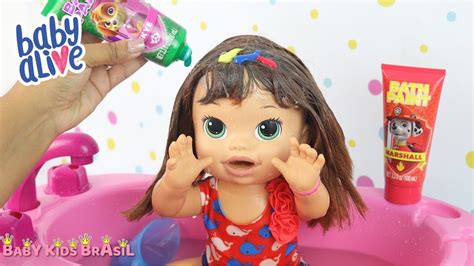 Baby Alive Minha Boneca Comilona Sara Tomando Banho Na Banheira