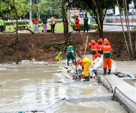 Not Cias Primeiras Ecobarreiras Da Prefeitura J Coletaram