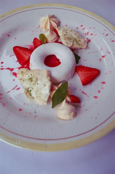 Eton Mess Plated Desserts