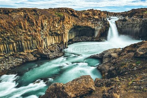 Fototapeta Wodospad Aldeyjarfoss Islandia W Kategorii Krajobrazy