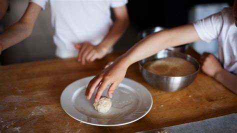 Rundstykker Fra Bakeriet I Lom Oppskrift Fra Tine Kj Kken