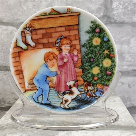 Hallmark Keepsake Ornament Morning Of Wonder Miniature Porcelain Plate