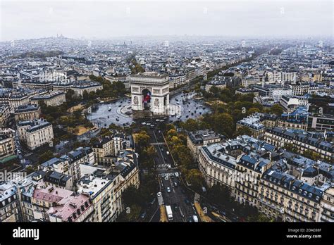 Aerial view of Arc de Triomphe, Paris Stock Photo - Alamy