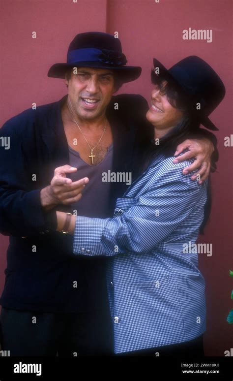 Adriano Celentano Und Claudia Mori Fotos Und Bildmaterial In Hoher