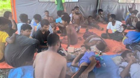 51 Pengungsi Rohingya Mendarat Di Langkat Nahkoda Kabur Warga Menolak