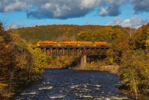 G&W to Purchase Dash 8, Dash 9 Locomotives from Wabtec - Railfan ...