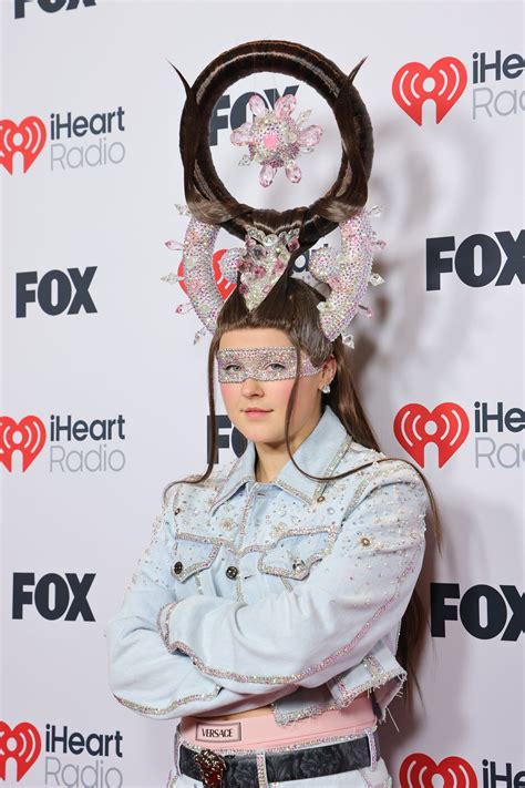 JoJo Siwa Debuts Major Brunette Hair Transformation Alongside New Girlfriend See Photos Teen