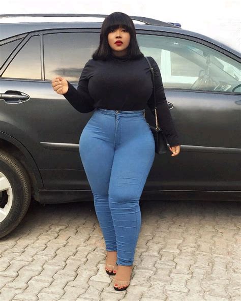 Winnie Leon Is One Curvy Babe That Knows How To Style Her Curves Boombuzz