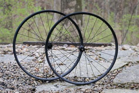 New Reynolds Trail Wheel Lineup Includes Wide Hookless Carbon Rims