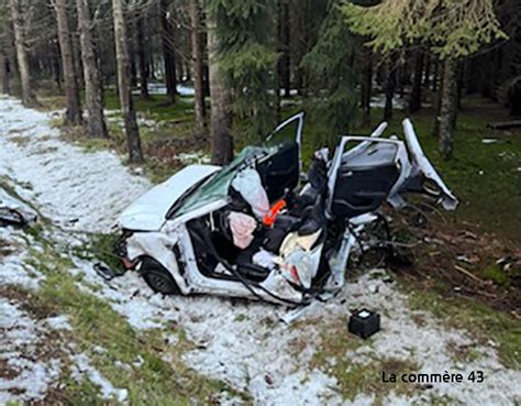 Une voiture coupée en deux dans une sortie de route une conductrice