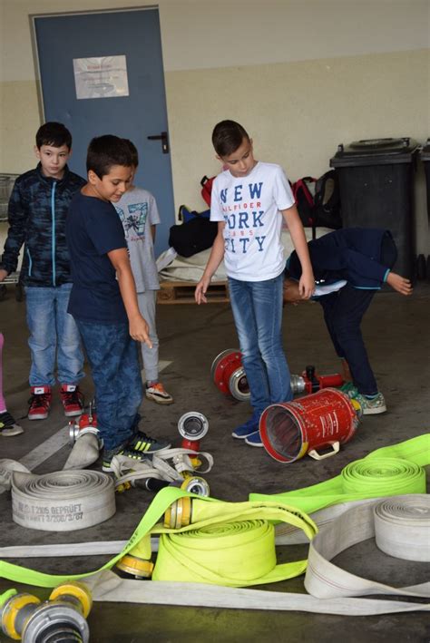 Besuch Der Klassen Der Volksschule Purkersdorf Freiwillige