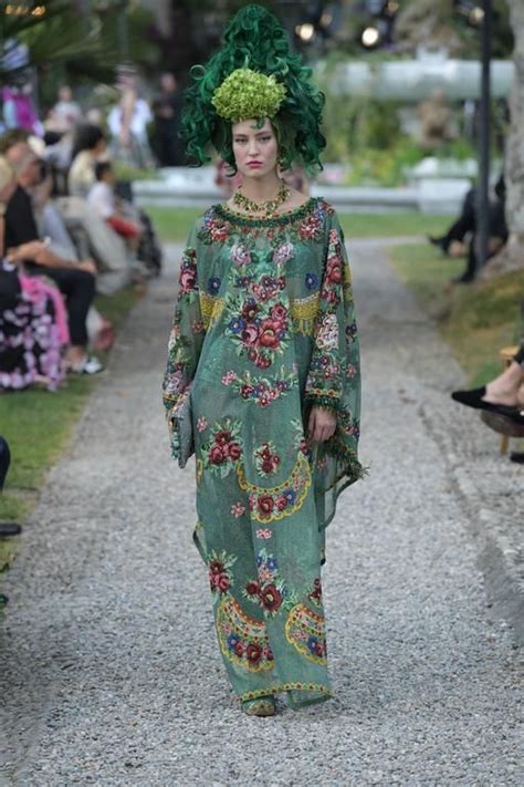 Dolce Gabbana D Voile Sa Collection Alta Moda Sur Les Rives Du Lac De