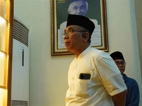 Gus Yahya Kunjungi Gedung PBNU Pertama Di Surabaya