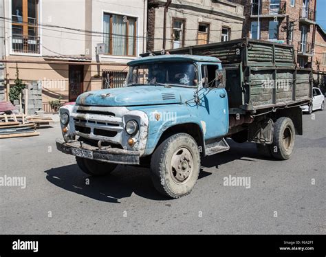 Zil 130 Hi Res Stock Photography And Images Alamy