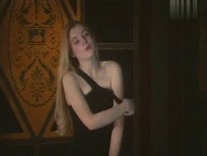 BAIN DE JOUVENCE NUDE SCENES AZNude