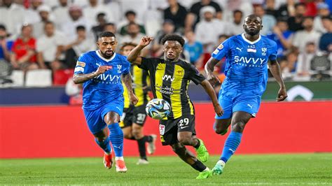 الاتحاد يرفع شعار التحدي أمام الهلال في كلاسيكو كأس الملك