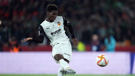 USMNT star Musah is finally playing centrally at Valencia