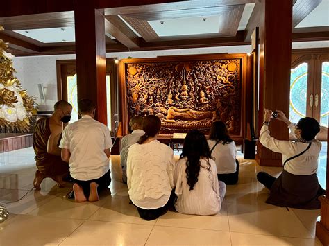 At the Feet of the Masters: Pilgrims’ Reflections from Thailand and