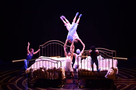 The O Cirque du Soleil secret that keeps the stage underwater 12