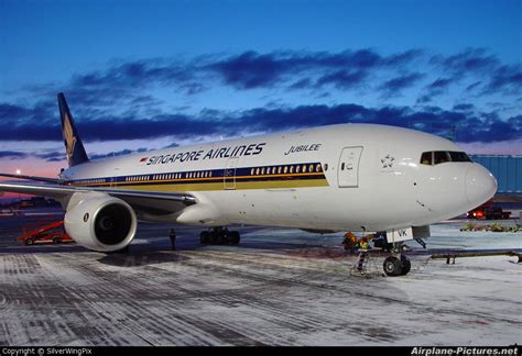 Singapore Airlines Boeing Er V Svk By Silverwingpix